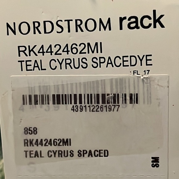 Abound Sweater - Picture 8 of 8